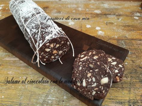 Salame al Cioccolato con Mandorle