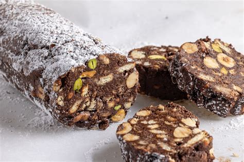Salame di cioccolato senza cioccolato fondente