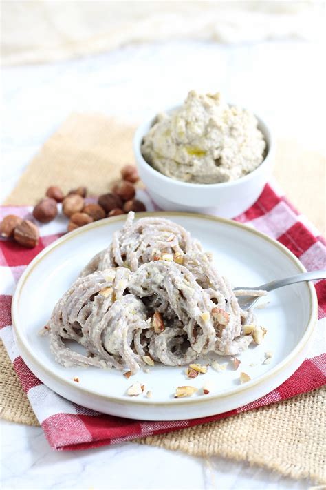 Salsa di Nocciole