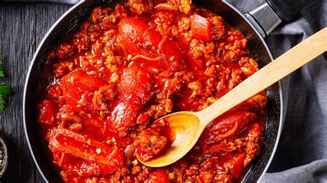 Salsiccia al Pomodoro con Pane