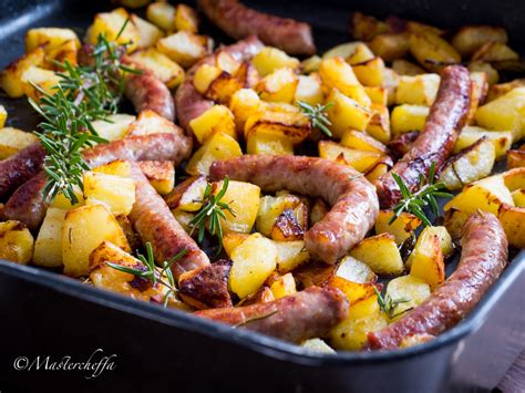 Salsiccia e Patate al Forno