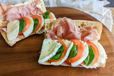 Sandwich con Prosciutto e Formaggio