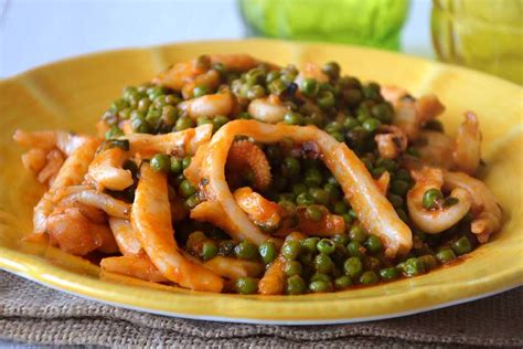 Seppie in umido con piselli