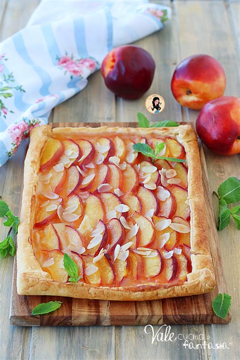 Sfoglia con pesche e marmellata