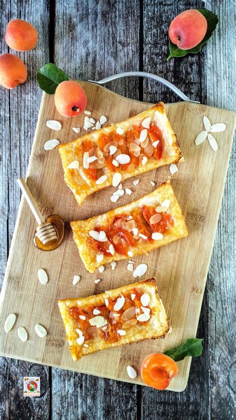 Sfogliatine alla marmellata di albicocche