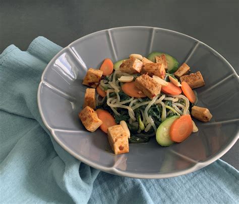 Shirataki con Verdure e Tofu