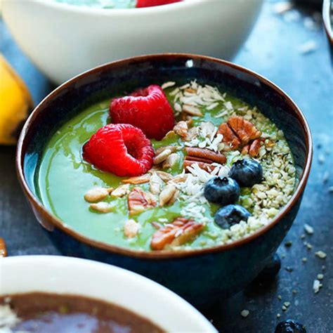 Smoothie di frutti rossi e spinaci