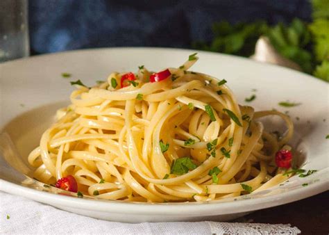 Spaghetti Aglio Nero, Olio e Peperoncino