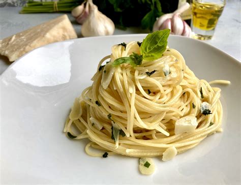 Spaghetti Aglio e Olio alla Sassarese