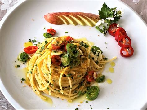 Spaghetti Aglio e Olio con Bottarga