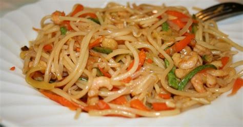 Spaghetti Cinesi con Verdure e Gamberetti