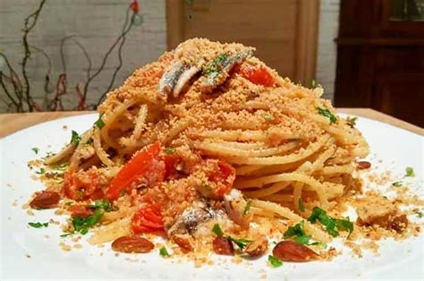 Spaghetti Mollica e Alici