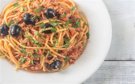 Spaghetti Tonno e Olive