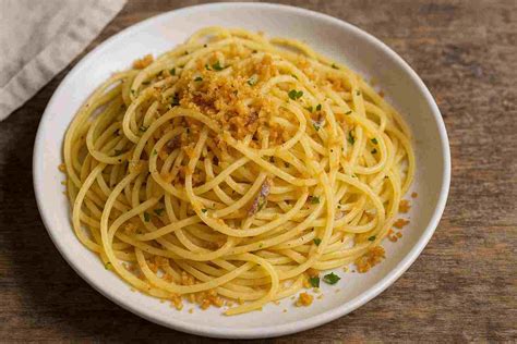 Spaghetti aglio, olio e alici