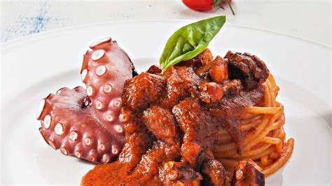 Spaghetti al Polpo di Antonino Cannavacciuolo