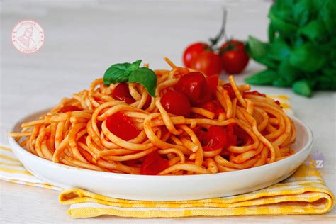 Spaghetti al pomodoro fresco e basilico