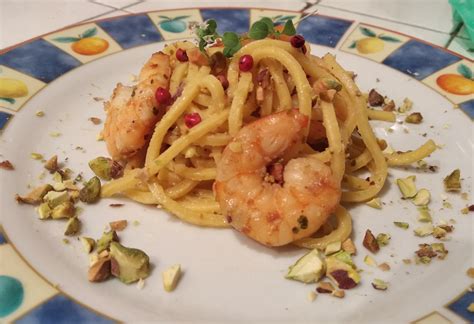 Spaghetti alla Chitarra con Gamberi e Pistacchi