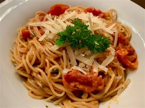 Spaghetti alla Napoletana