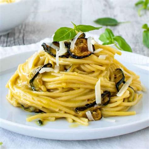 Spaghetti alla Nerano pronti
