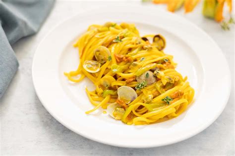 Spaghetti alle Vongole e Fiori di Zucca