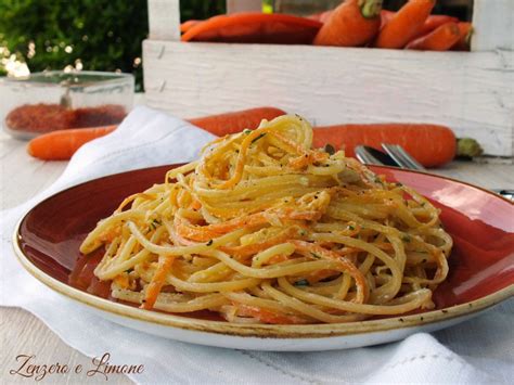 Spaghetti alle carote vegani
