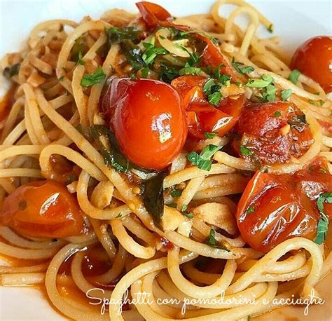 Spaghetti con Acciughe e Pomodorini