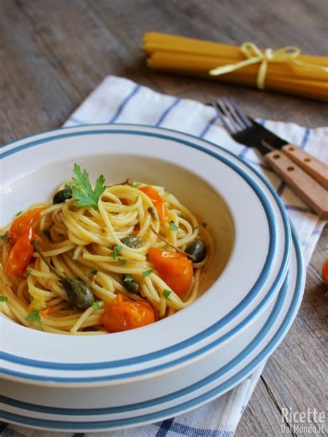 Spaghetti con Alici e Pomodorini Gialli