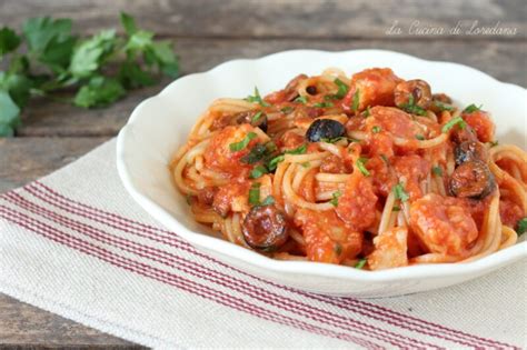 Spaghetti con Baccalà al Sugo