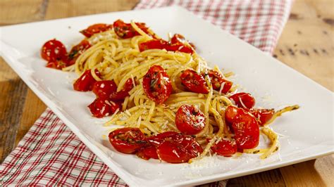 Spaghetti con Baccalà e Pomodorini