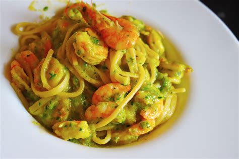 Spaghetti con Gamberi, Zucchine e Zafferano