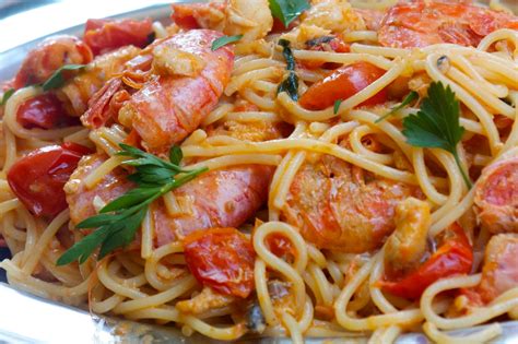 Spaghetti con Gamberoni e Pomodorini