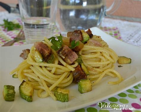 Spaghetti con Pancetta e Zucchine