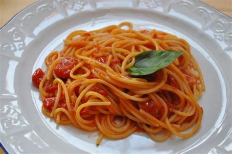 Spaghetti con Pomodorini Freschi