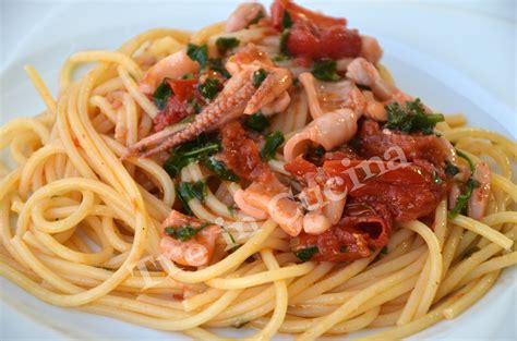 Spaghetti con calamari
