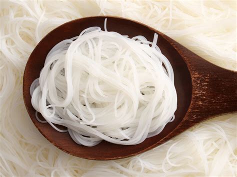 Spaghetti di riso fatti in casa