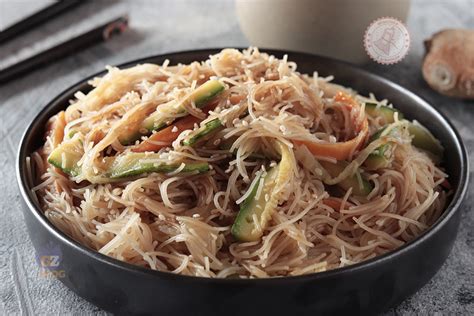 Spaghetti di riso saltati