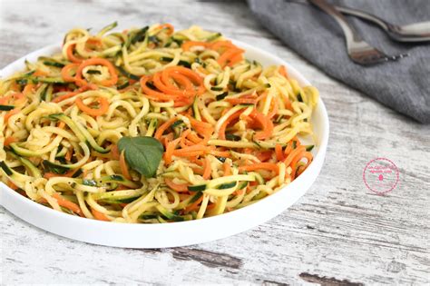 Spaghetti di zucchine e carote
