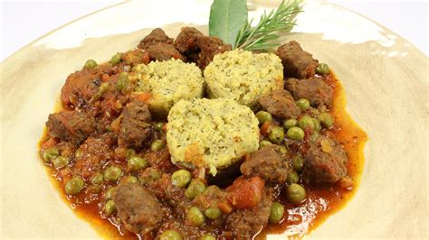 Spezzatino di Salsiccia e Piselli