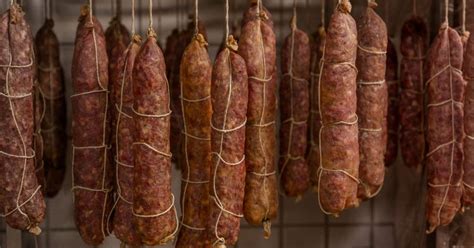 Stagionatura salame