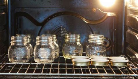 Sterilizzare vasetti in forno