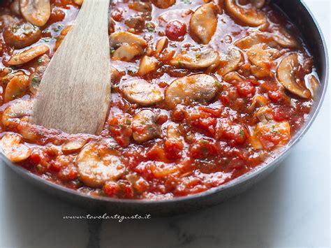 Sugo ai funghi