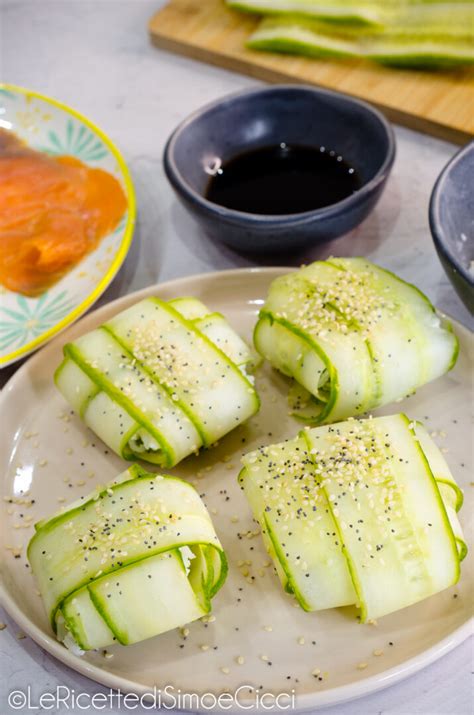 Sushi vegetariano con cetriolo e avocado
