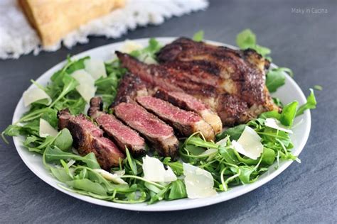 Tagliata con Rucola e Grana