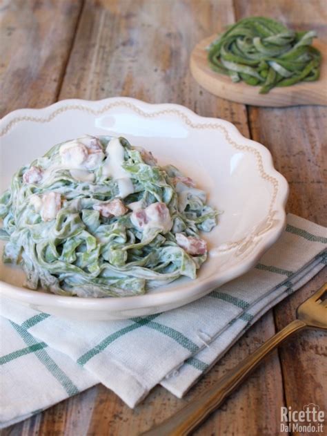 Tagliatelle Verdi con Panna e Pancetta