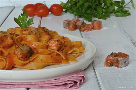 Tagliatelle al sugo di trota