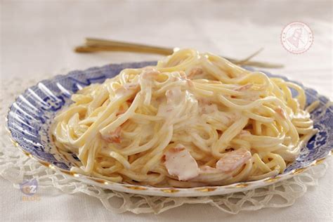 Tagliolini Cremosi con Panna e Salmone
