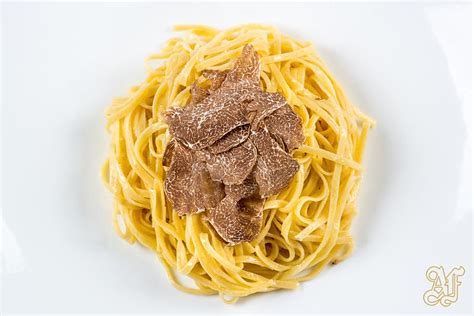 Tagliolini al tartufo bianco