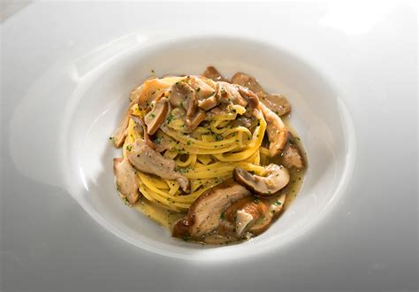 Tagliolini con Melanzane e Porcini