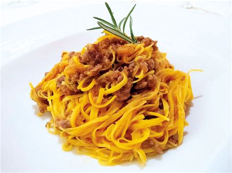Tajarin al ragù di salsiccia di Bra