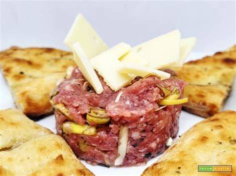 Tartare di salsiccia di Bra con carciofi
